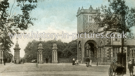 Entrance Gates, Victoria Park, Hackney, London. c.1904